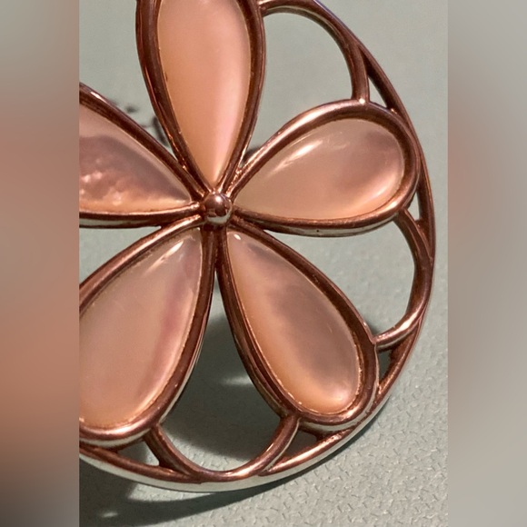 Tiffany & Co - Mother of Pearl silver Pendant with a 30 inch Oval link chain - Picture 7 of 12